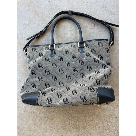 Dooney&Bourke Brown Quilted Chelsea Shopping Weekender Bag J3 - Picture 3 of 4